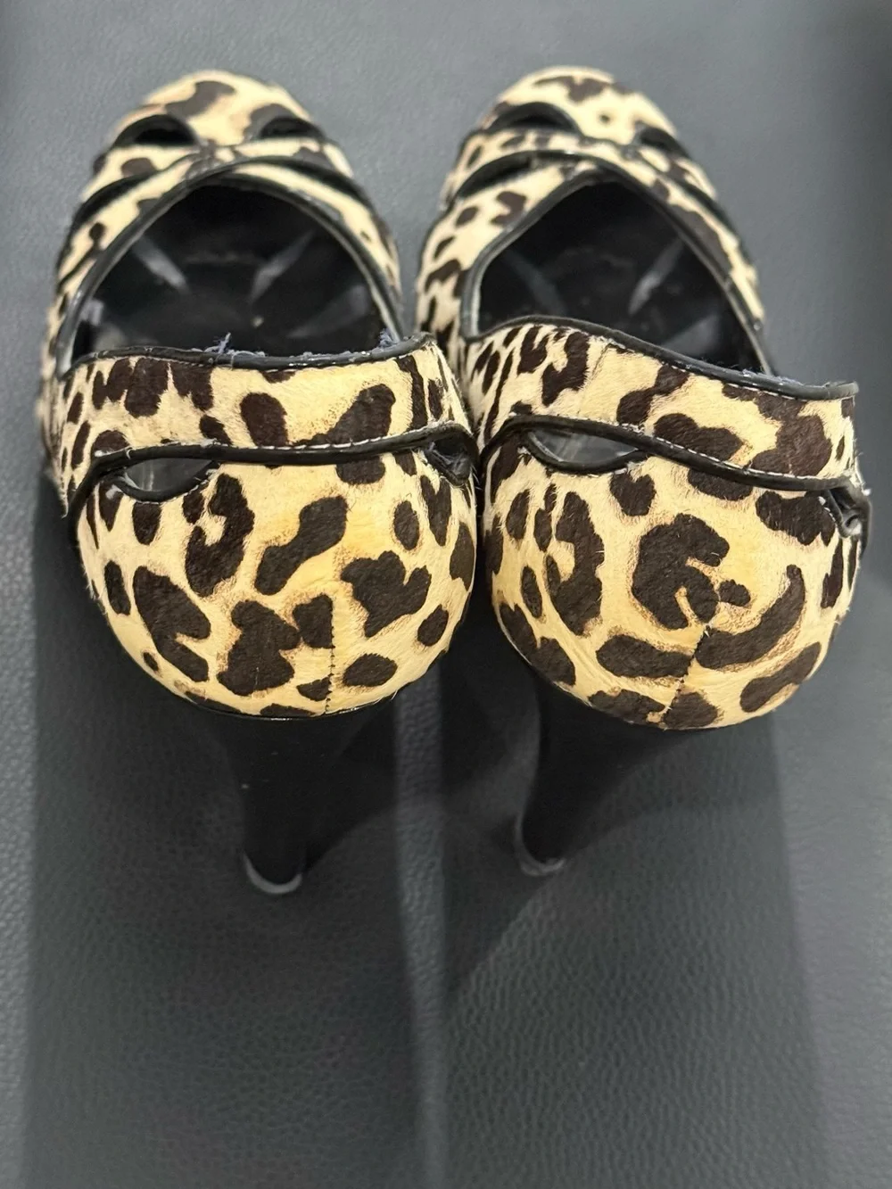 White House Black Market chic leopard